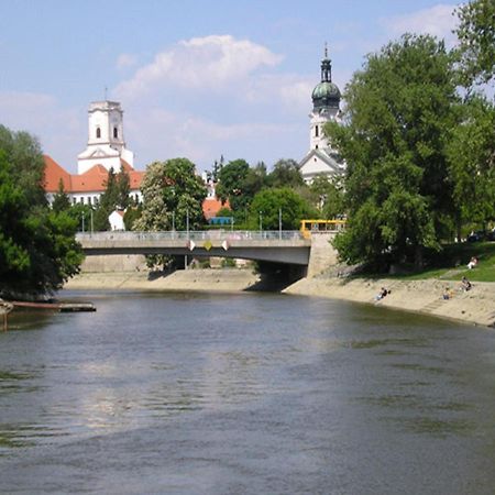 Hostel Maros Győr Kültér fotó
