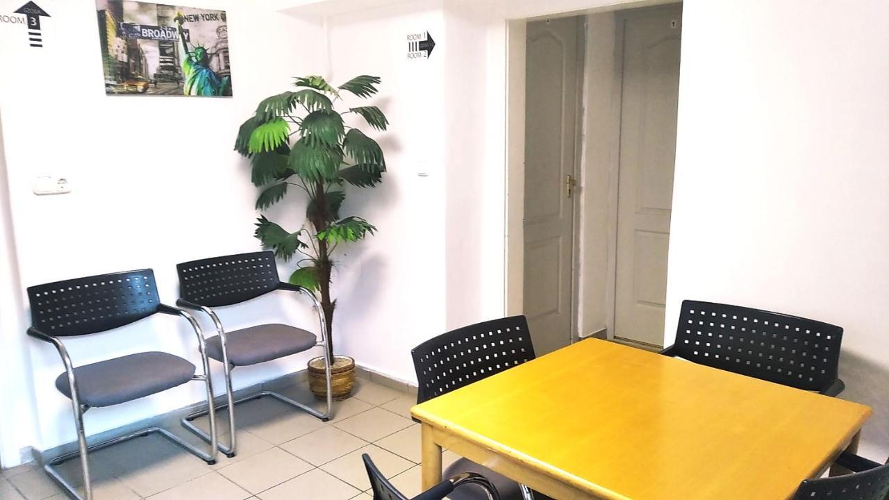 Hostel Maros Győr Kültér fotó